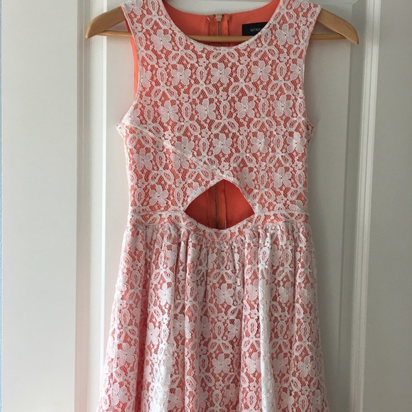 Adorable and Flirty - Picture 3 of 4